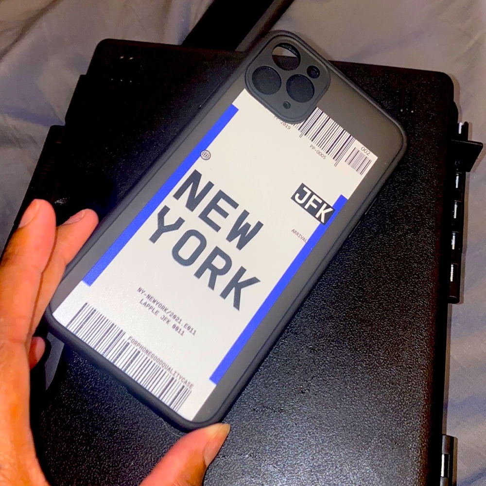 iPhone 11pro max New York luggage tag case